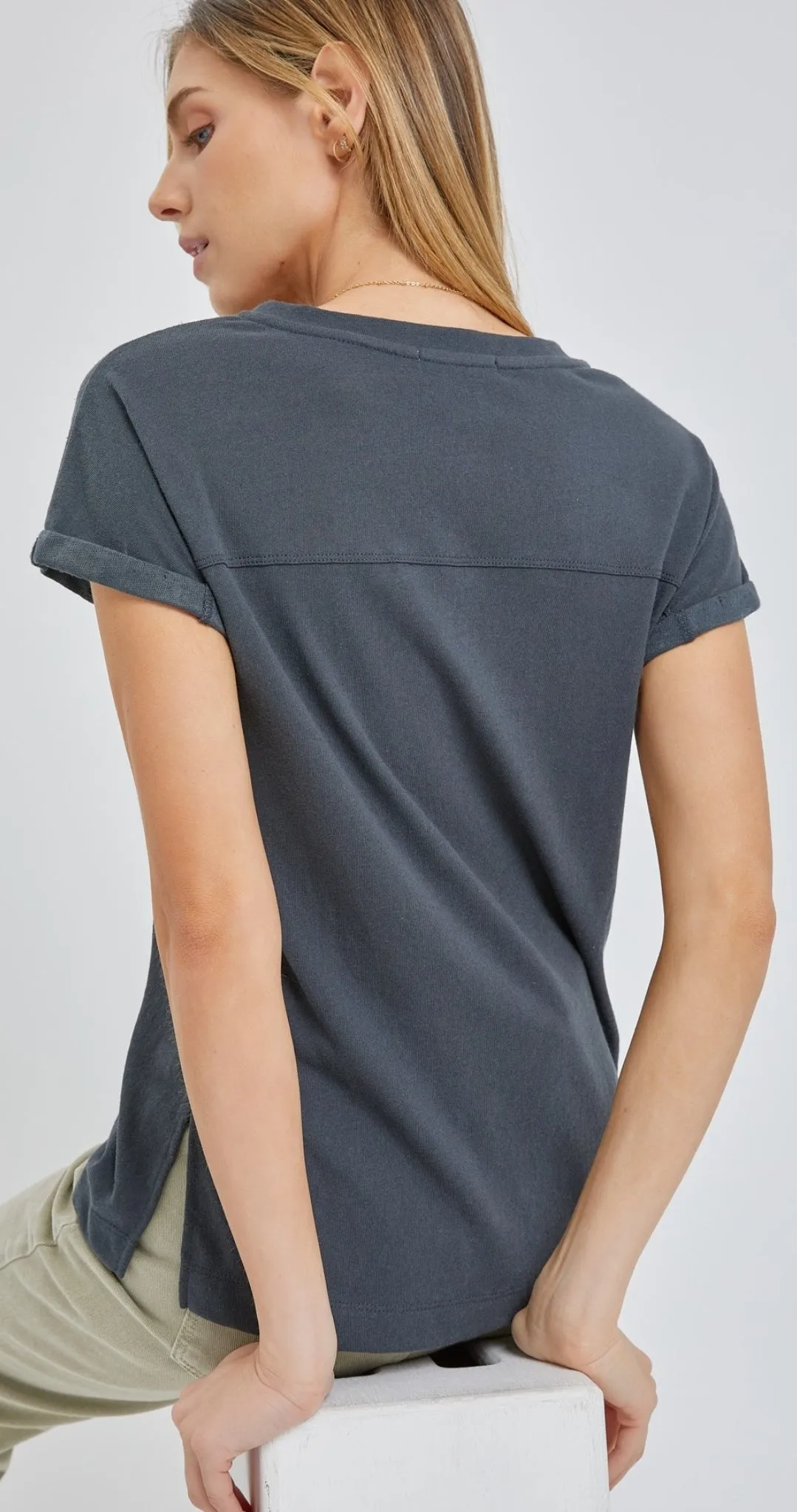 Basic V-Neck Slub Tee