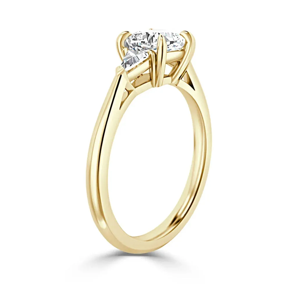 Eleanor - 18ct Yellow Gold - Cushion