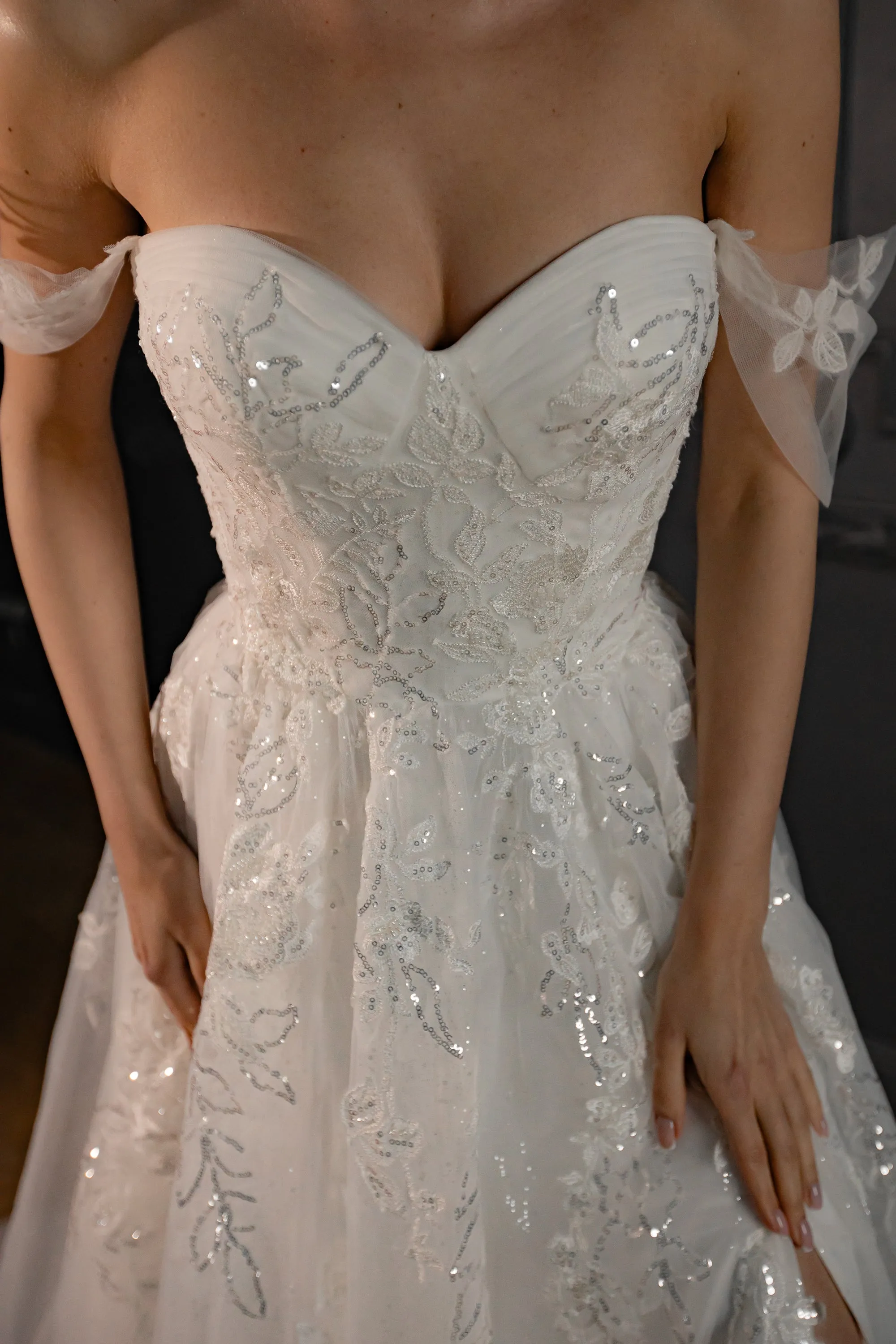 Lace Wedding Dress Jackopa with Leg Slit