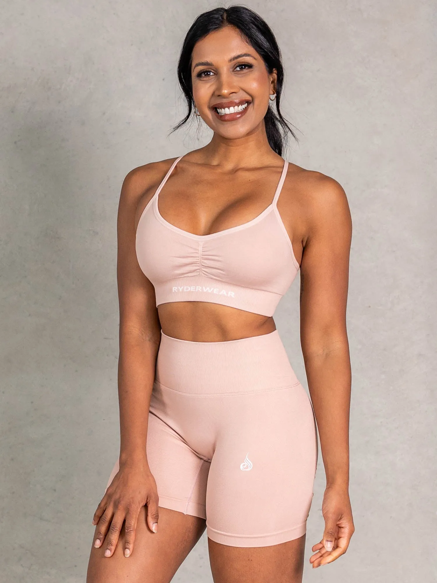 NRG Seamless Sports Bra - Biscotti